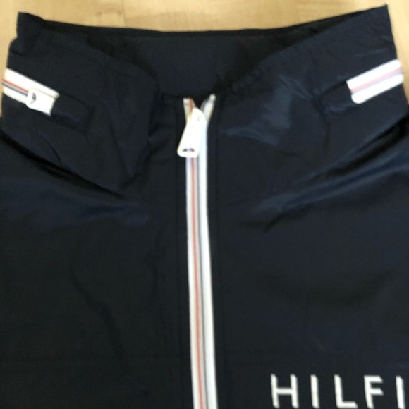 Hilfiger windbreaker. Water resistant. - Picture 4 of 8